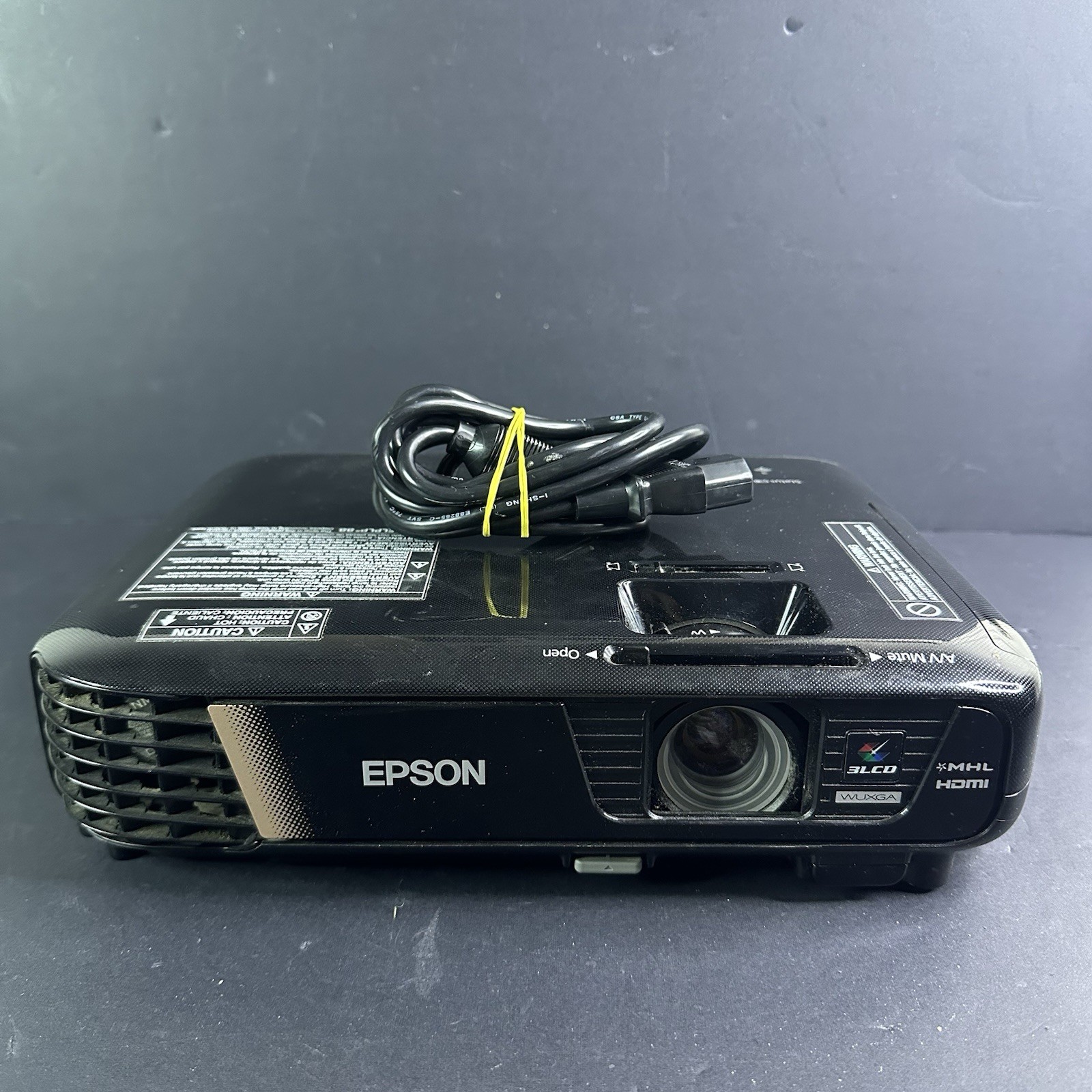 Epson LCD Projector Model H722A Tested Working READ