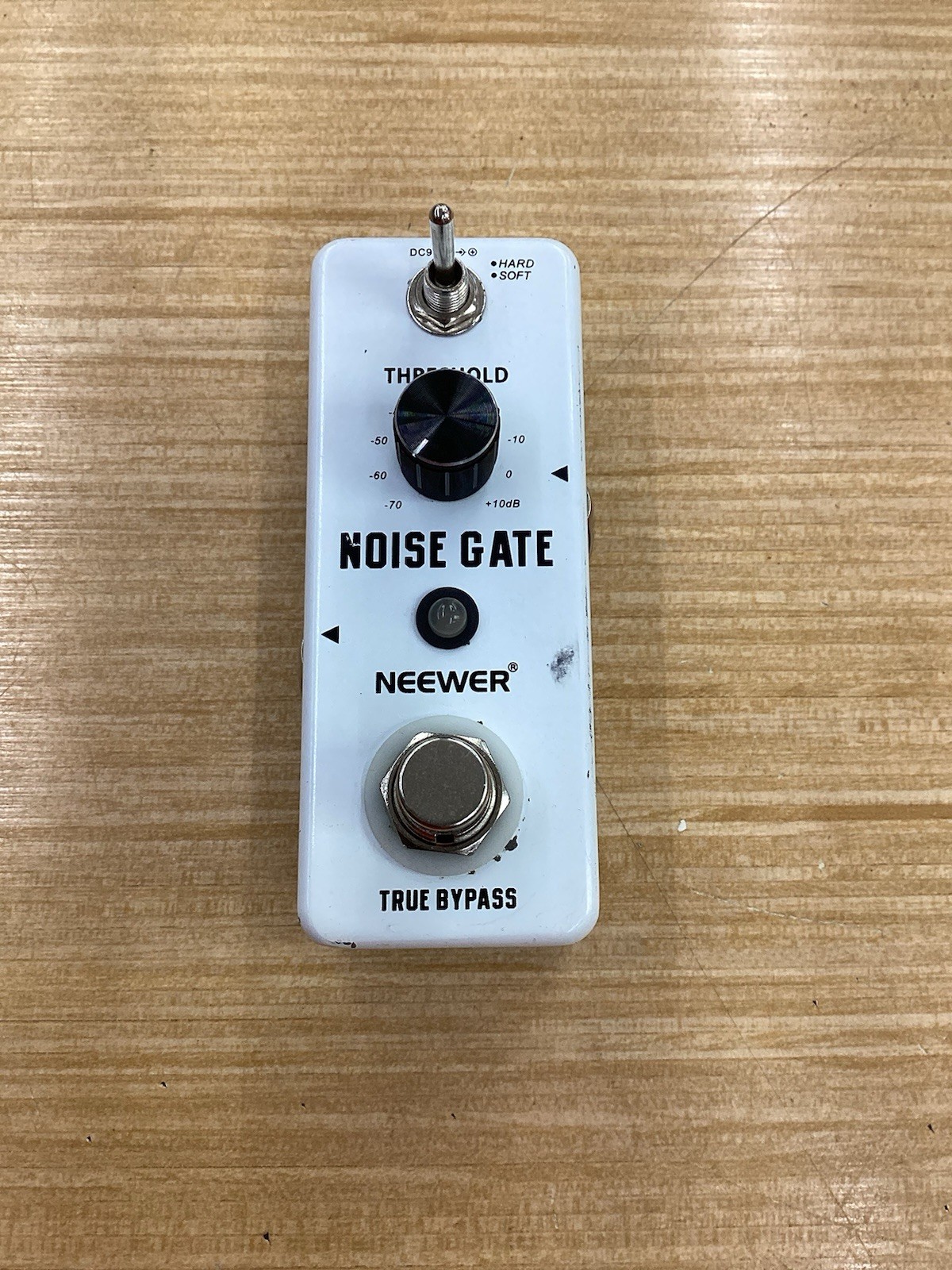 NEEWER Noise Gate Effector DC-9V True Bypass Threshold Adjust