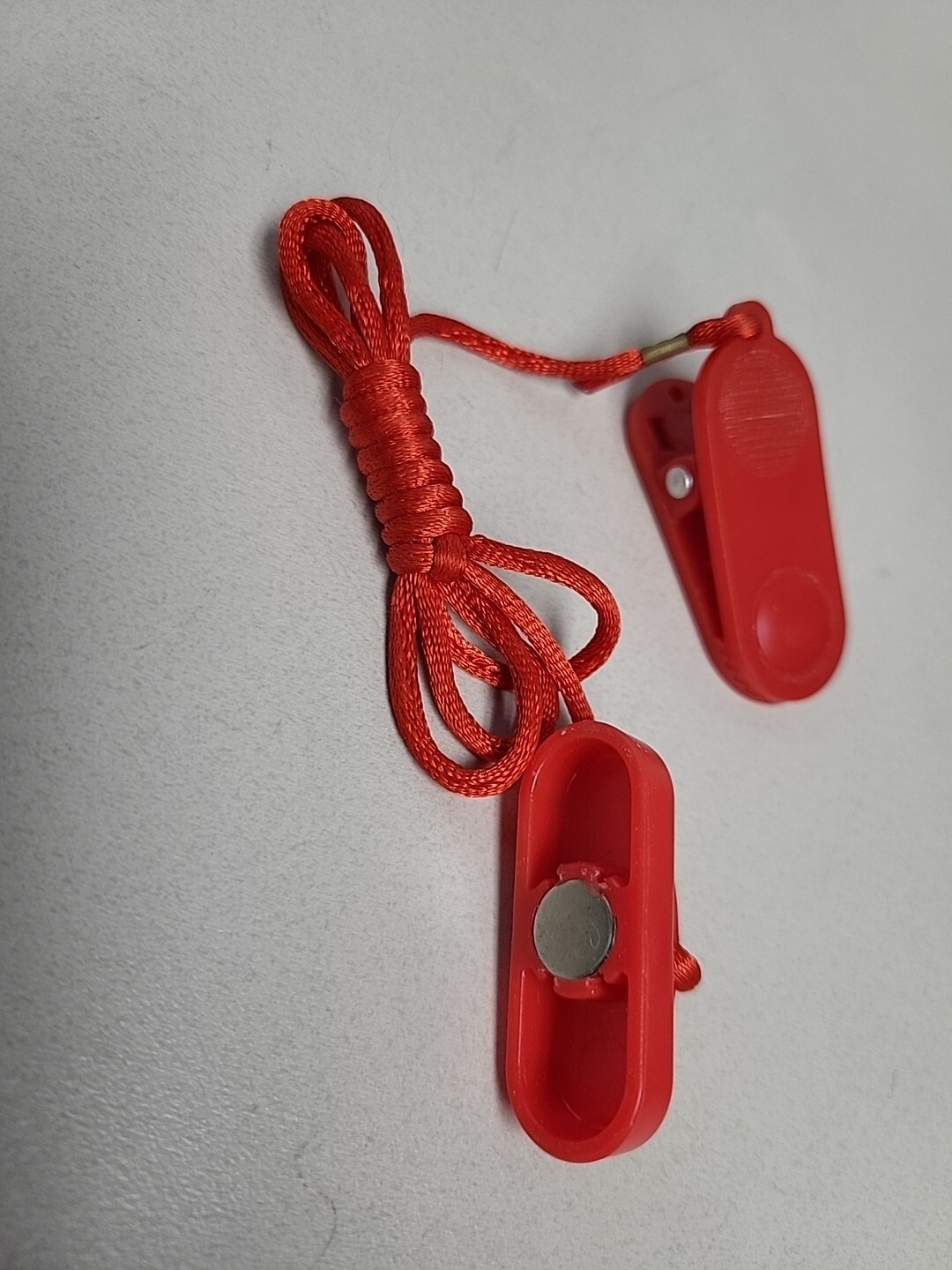 DAPOW B8-400 Treadmill Safety Key (84D)