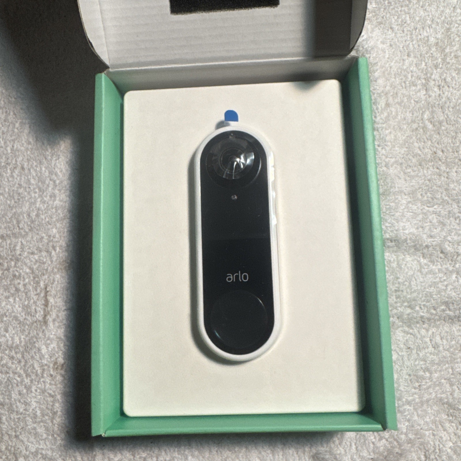 Arlo Essential Wire-Free/Hardwired Video Doorbell Model: AVD2001  White Open Box
