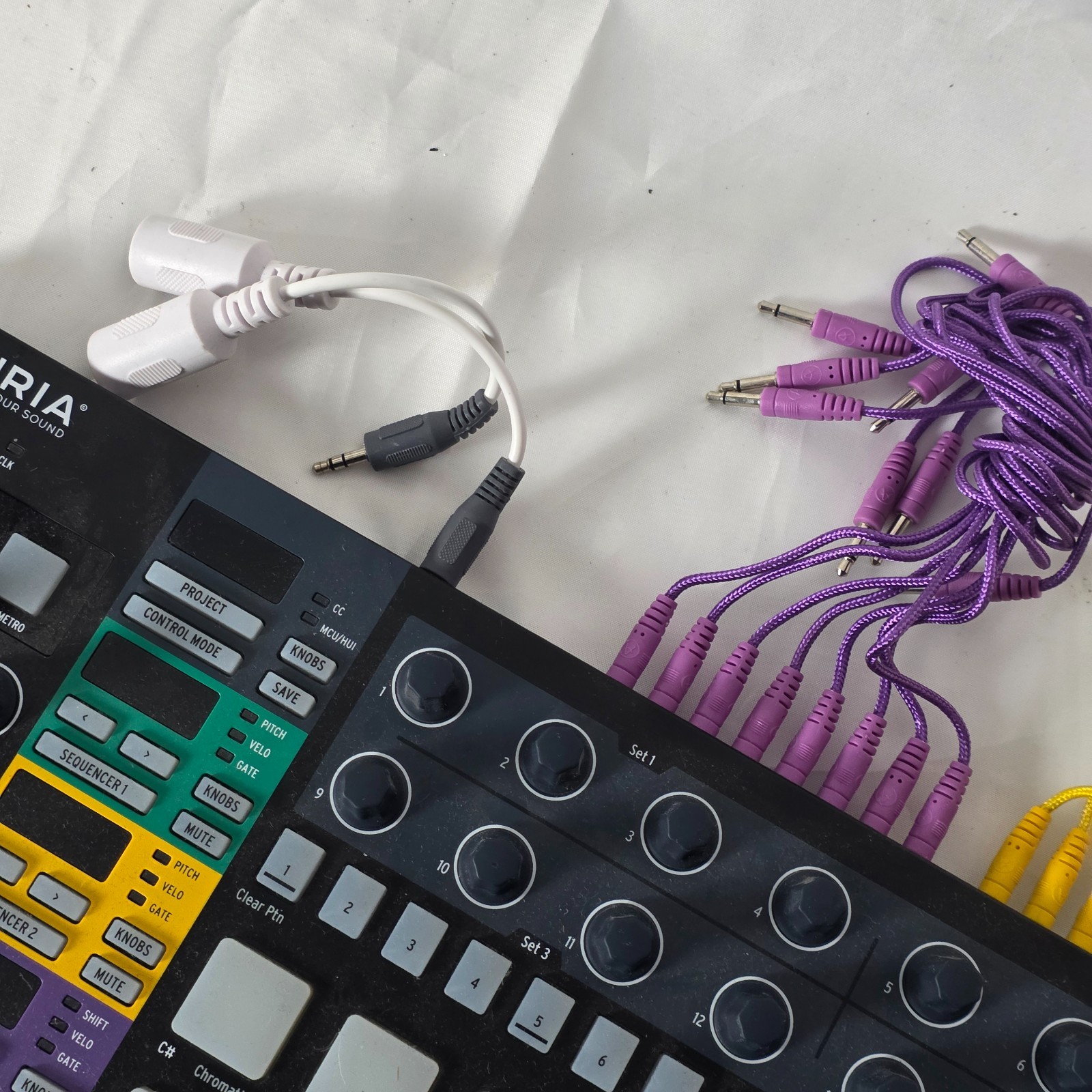 Arturia BeatStep Pro Ultimate Pad Audio Controller & Sequencer MIDI Controller