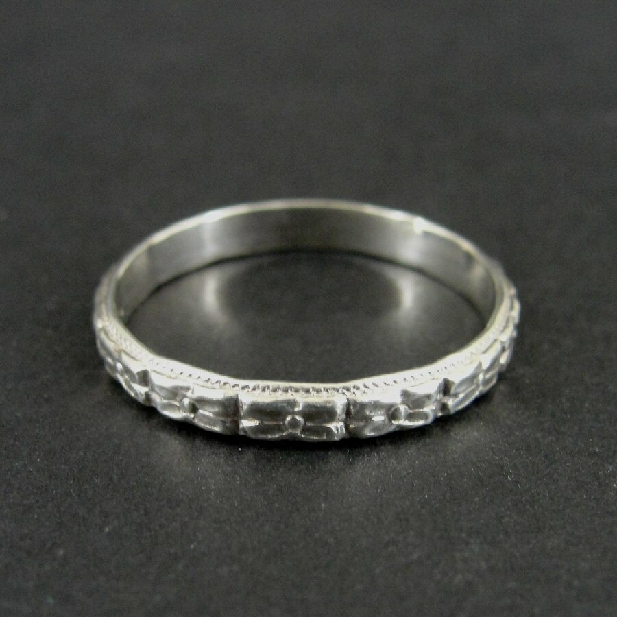 Ring Silver Floral Flowers around Sterling 925 Stackable Band Size 8.75 Ring