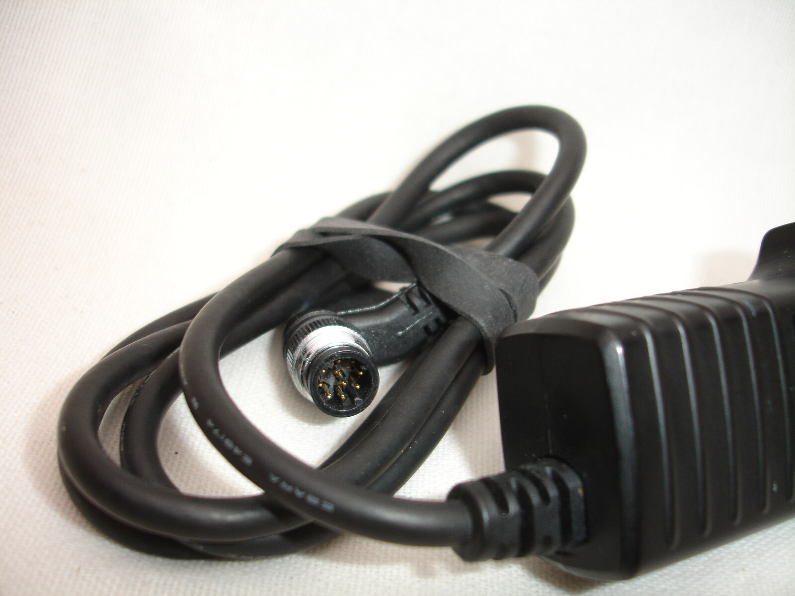 Nikon OEM MC-30 remote Trigger Release for D3,D3S,D3X,D4,D200/300/300S/700/800