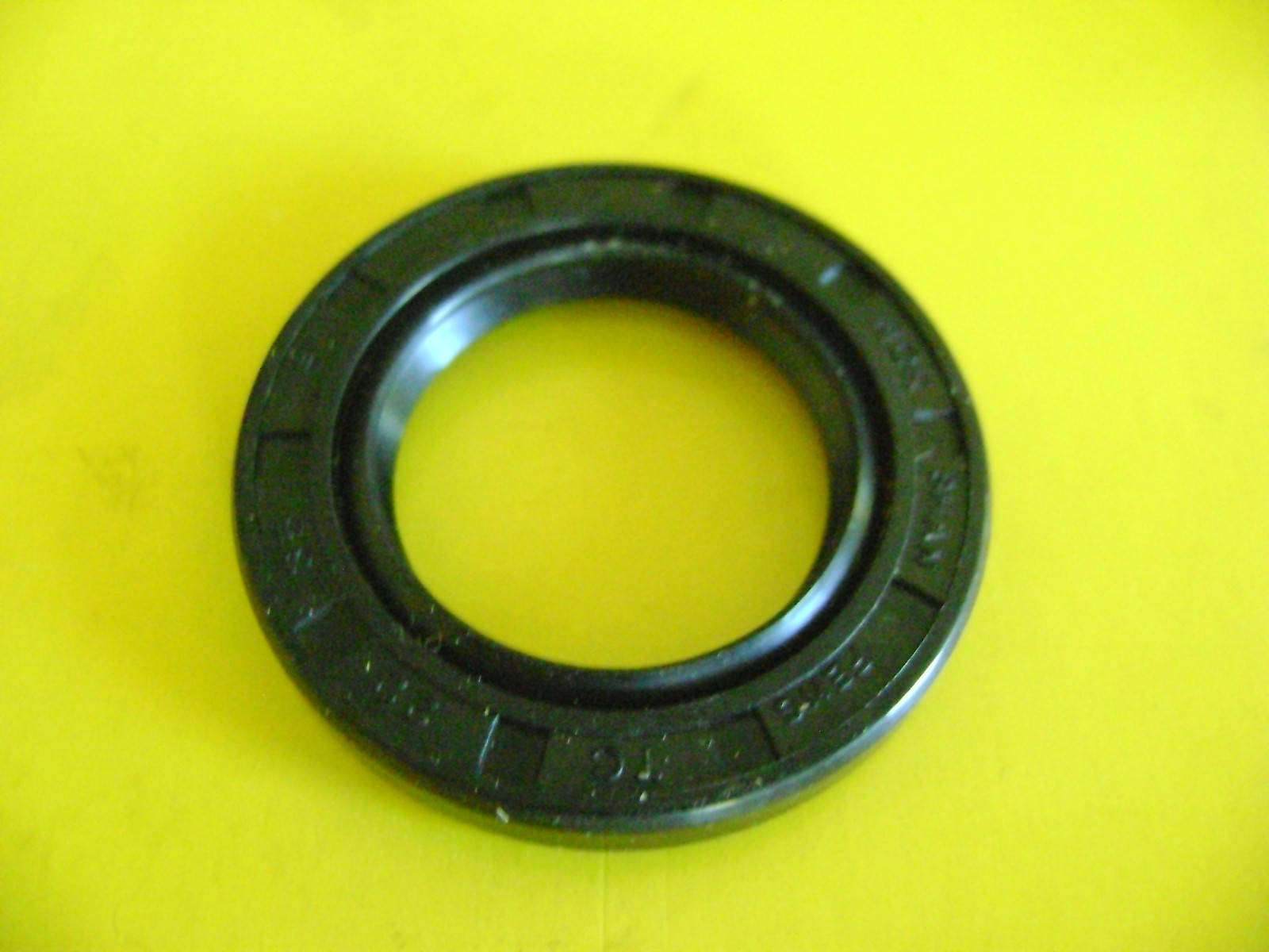 NEW TC 22X35X5 DOUBLE LIPS METRIC OIL / DUST SEAL WITH GARTER SPRING AB303507