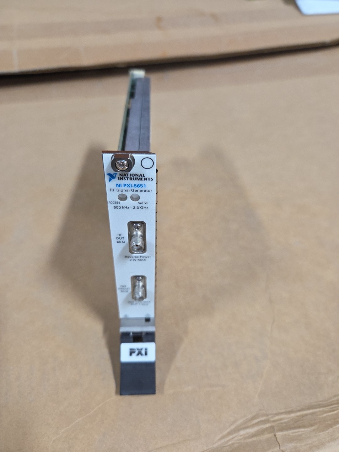 National Instruments NI PXI-5651 PXIe, 3.3 GHz, PXI RF Analog Signal Generator