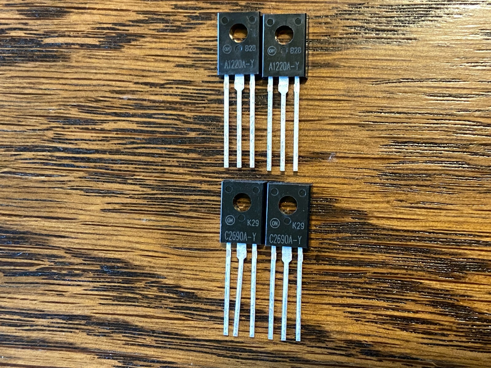 2 Pairs KSA1220 KSC2690 New Onsemi Transistors KSA1220AYS KSC2690AYS 4 pcs total