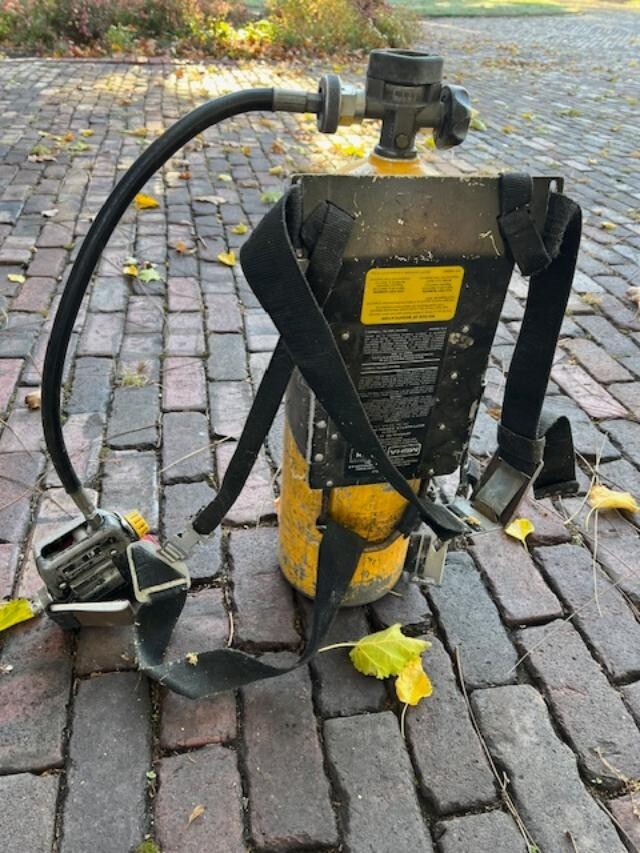 Fireman used SCBA kits (2)