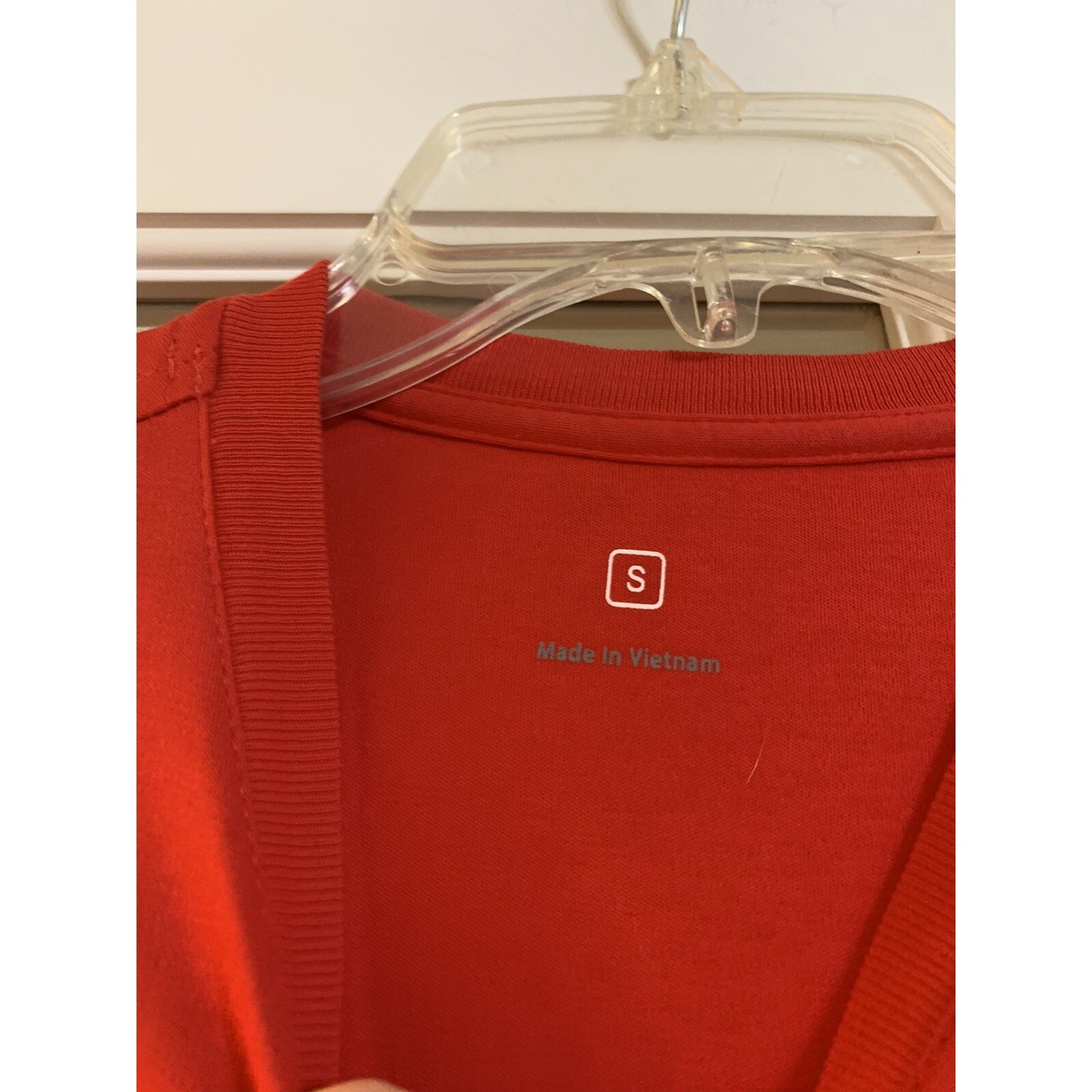 Apple red uniform shirt embroidered logo worker uniform unisex small