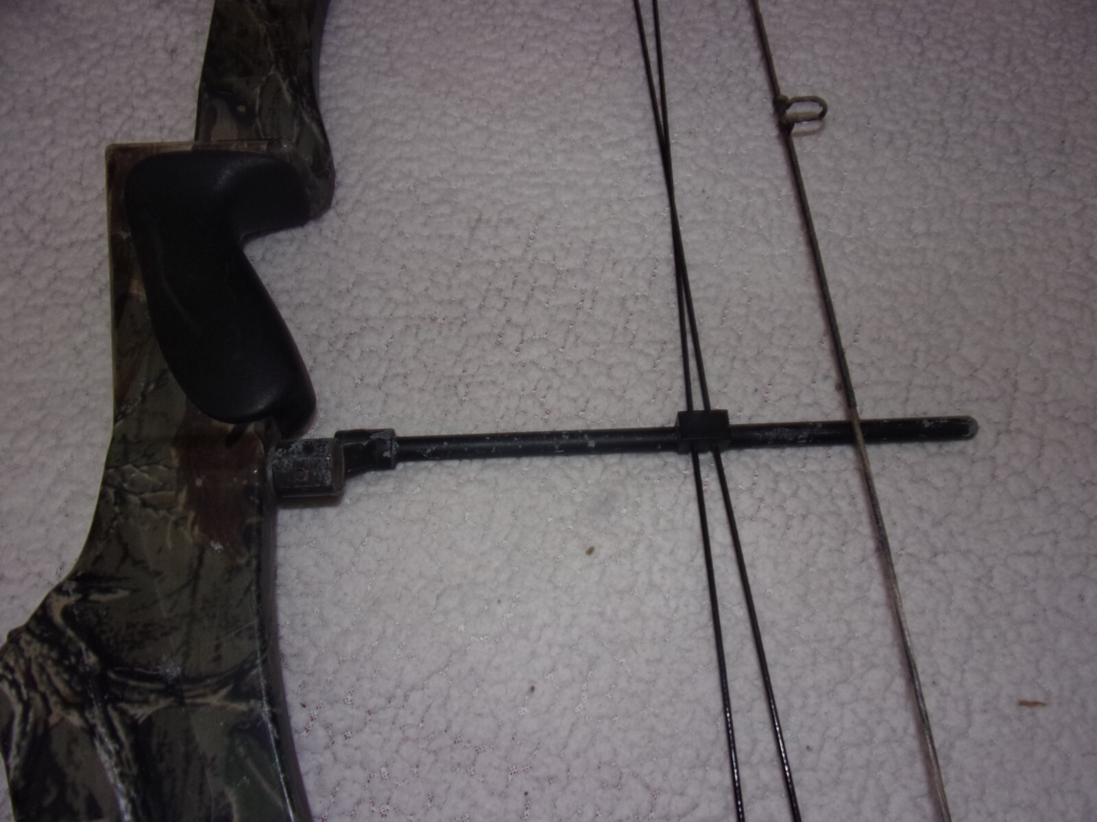 Golden Eagle Falcon Flame Compound Bow