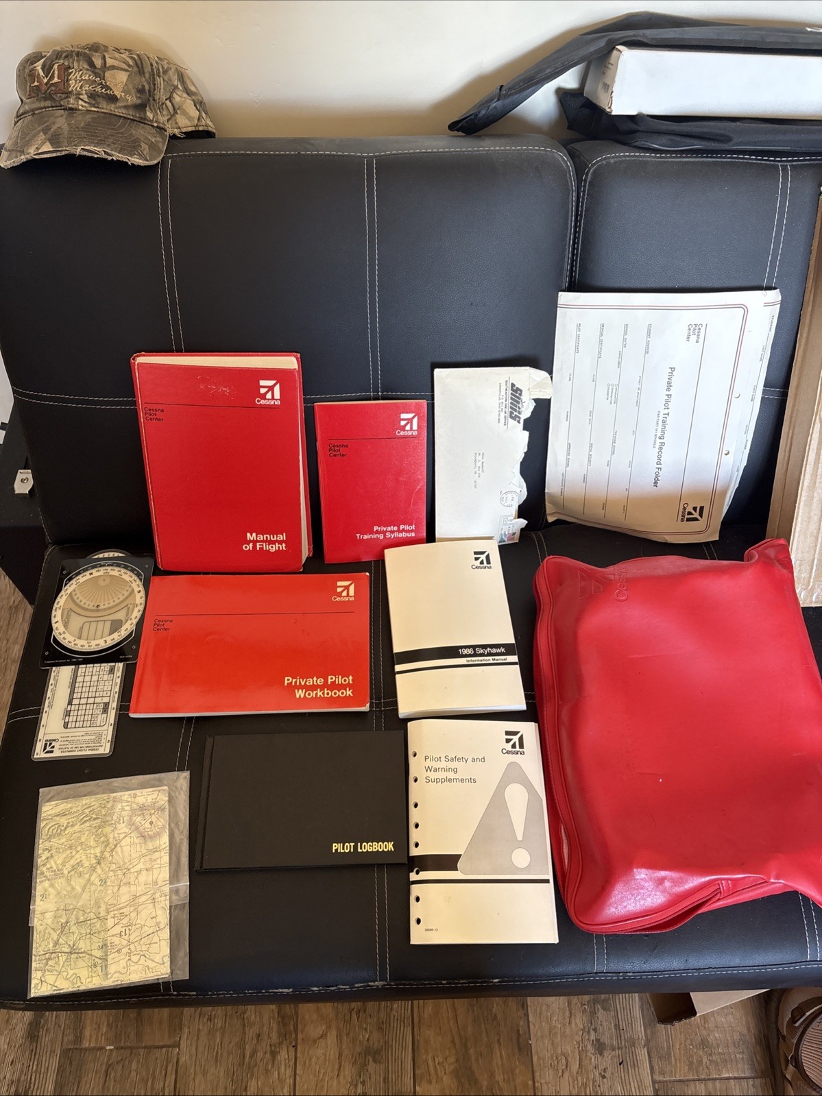 Cessna 1986 Skyhawk Flight Pack