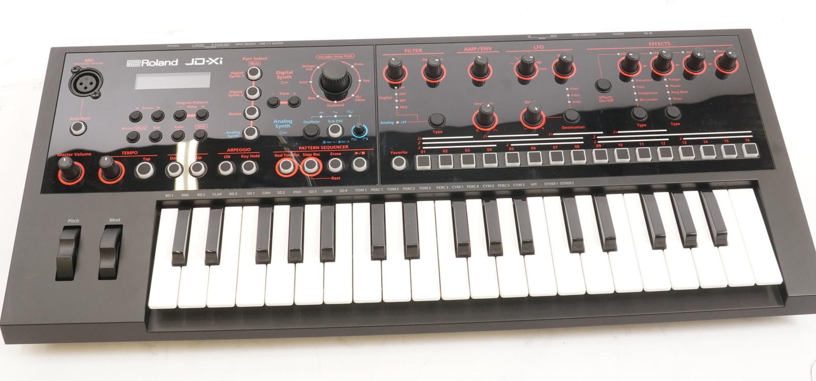 Roland JD-XI 37-Key Interactive Analog/Digital Crossover Synthesizer (Black)