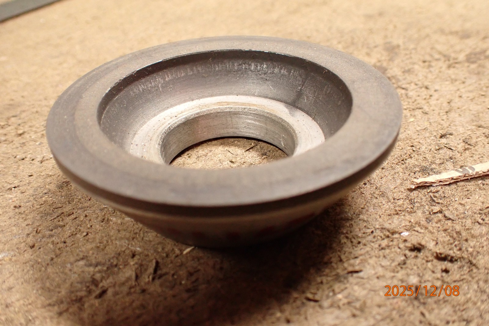 OLDER SMALL CUP GRINDING DIAMOND WHEEL FOR SURFACE TOOL CUTTER GRINDER