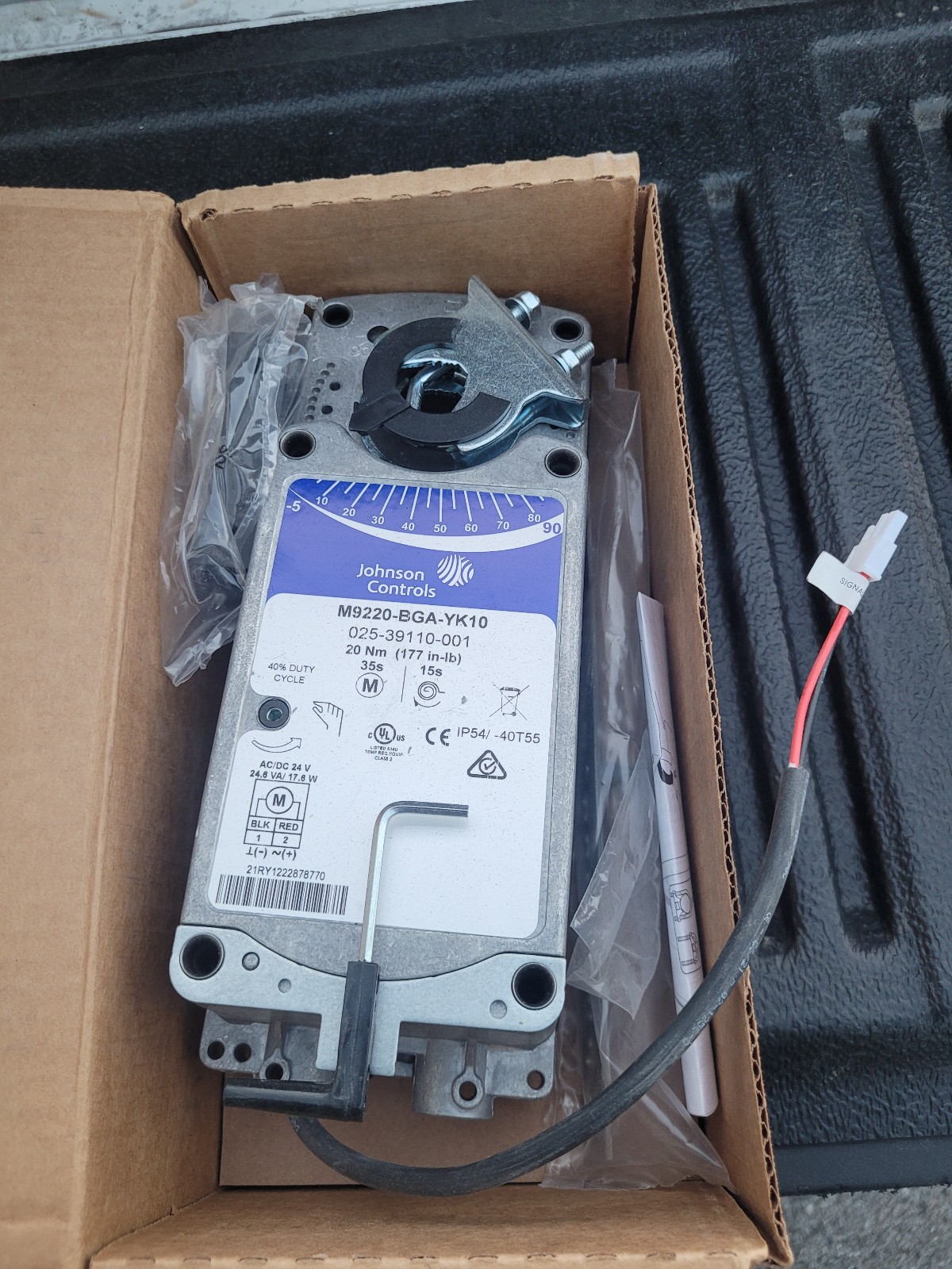 Johnson Controls M9220-BGA-3 Rotary Actuator, 24vac/Vdc, 20Nm Spring Return