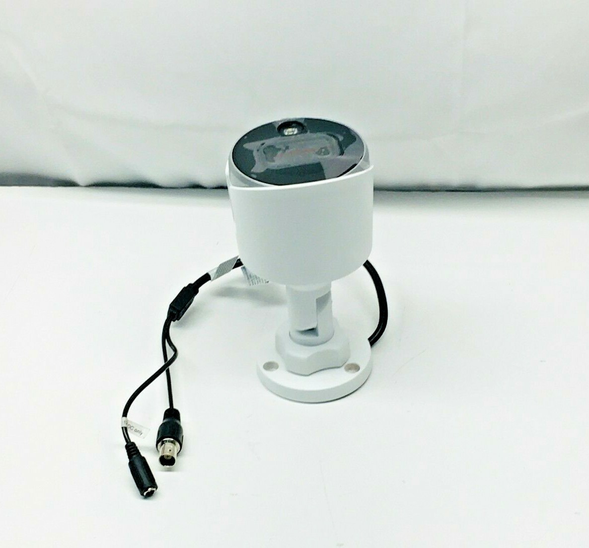 Lorex C882DA-Z 4K Ultra HD Active Deterrence Security Camera Night Color Vision