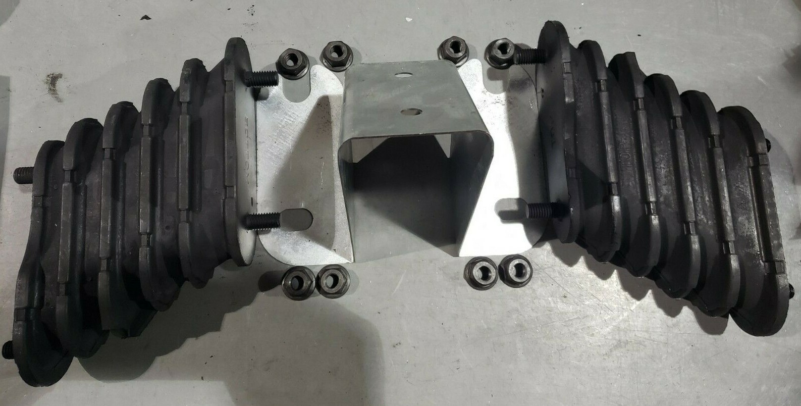 One Pair Hendrickson Haulmaax 400 Bolster Springs Wear Plate 64179-049 64179-002