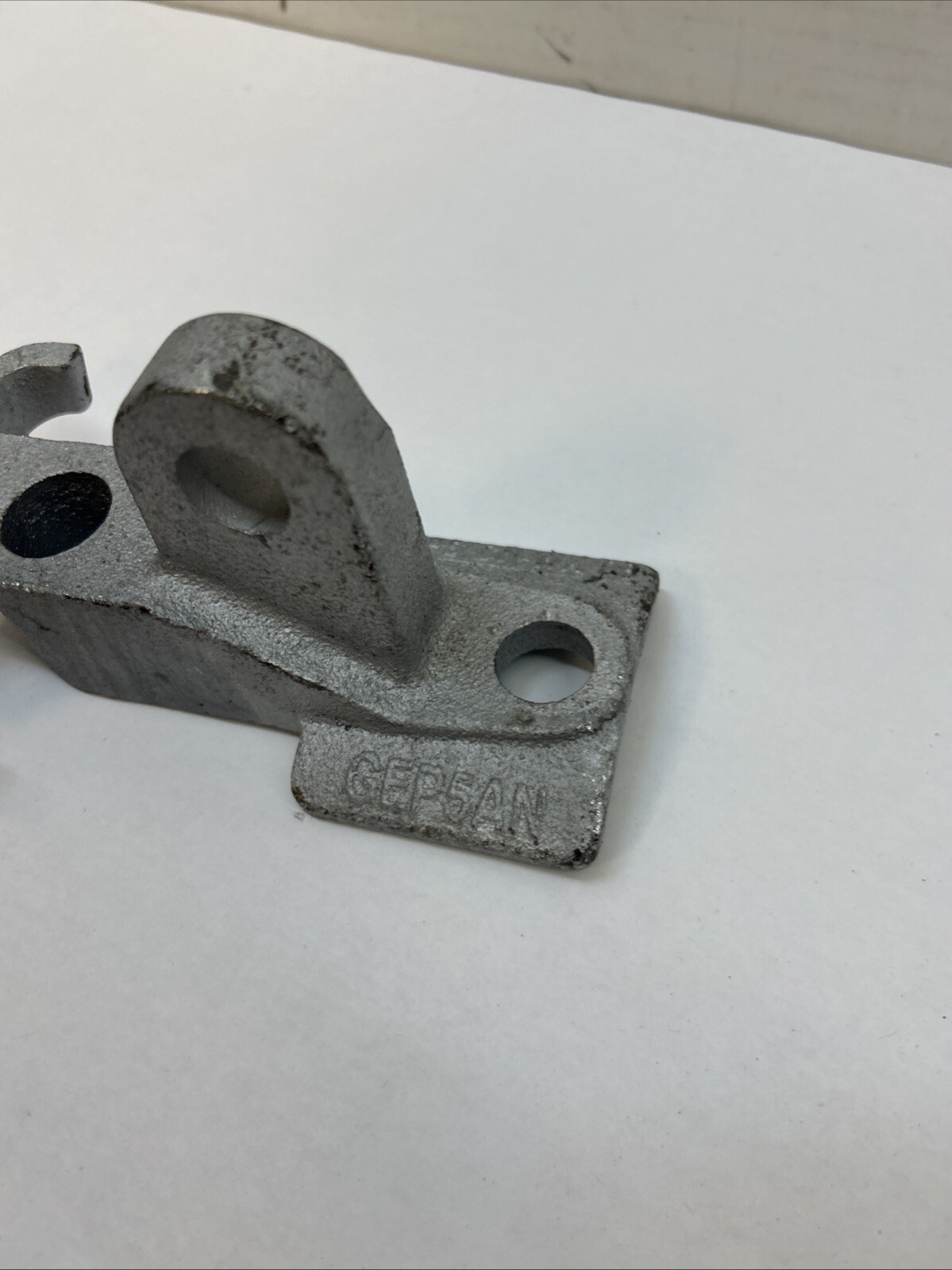 COMBINATION GUY-HOOK/POLE-EYE ATTACHMENT, 16,000 lbs. STRENGTH, 3/4in UPPER 5/8”