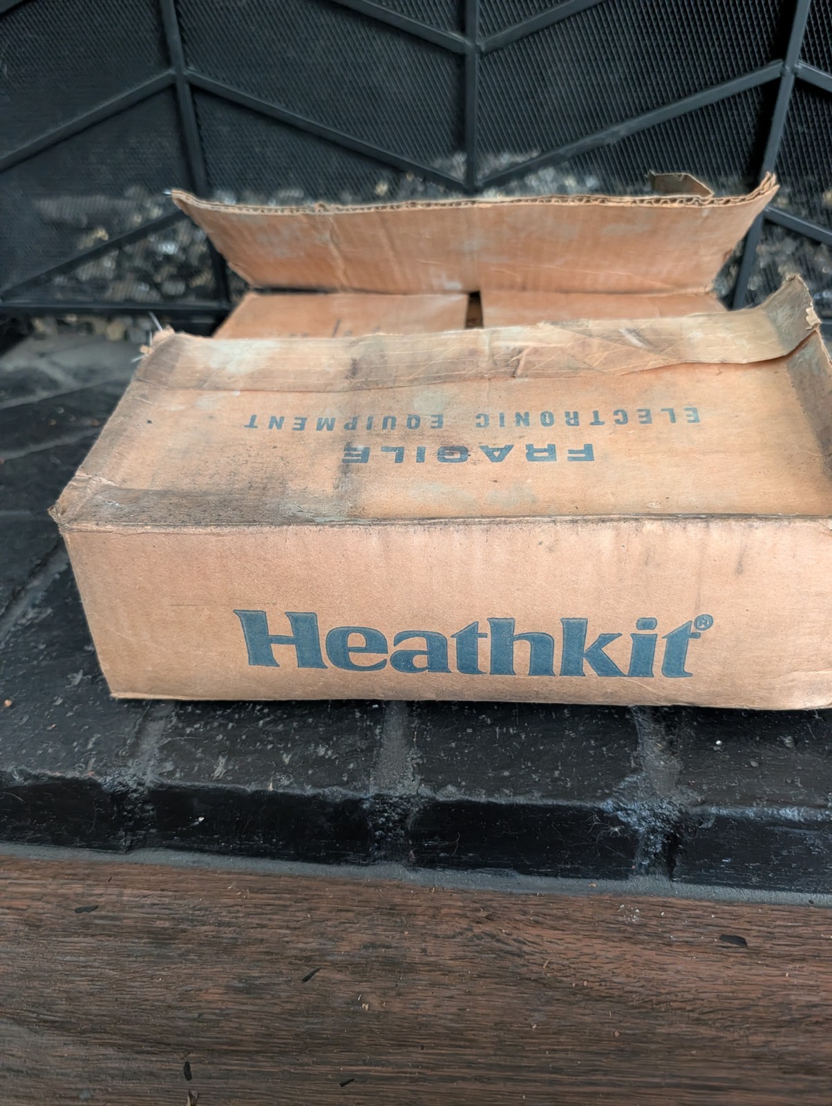 Heathkit ET-3200A unbuilt kit - digital design experimenter- with book