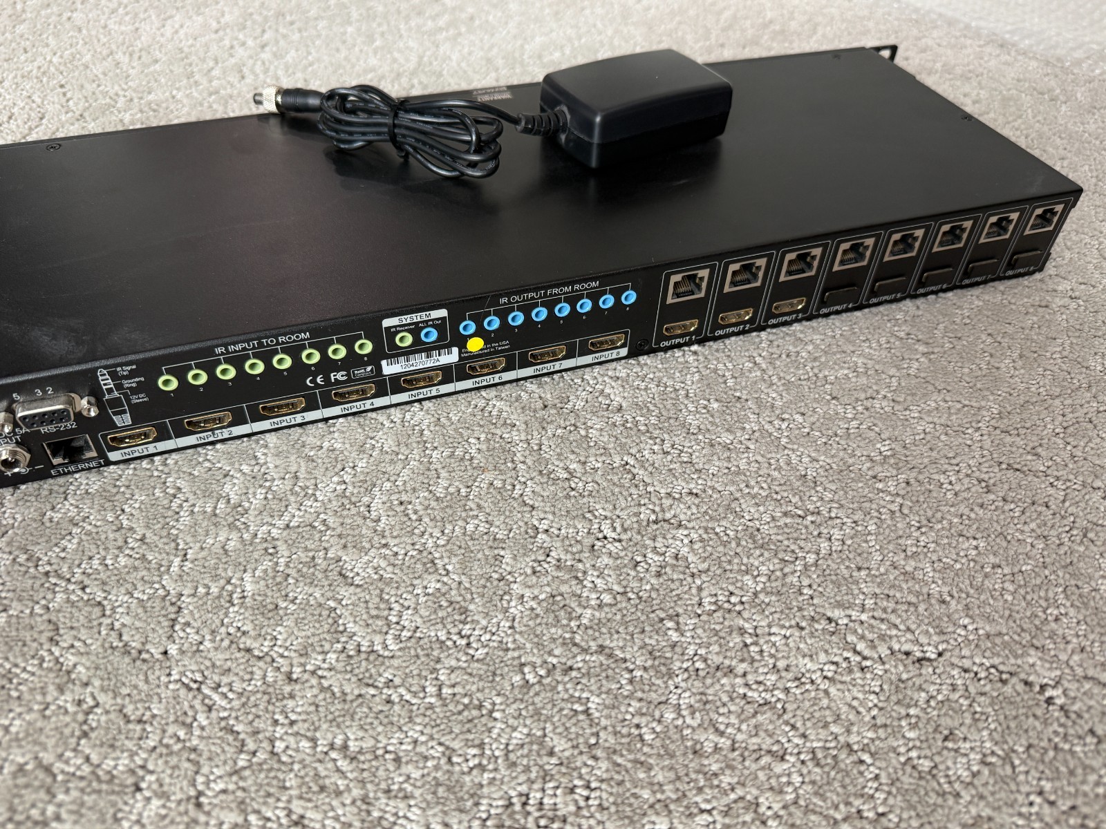 Binary B-300-HDMATRIX-8X8 HDMI Matrix Switch AND 4 receivers for Control4 - Used