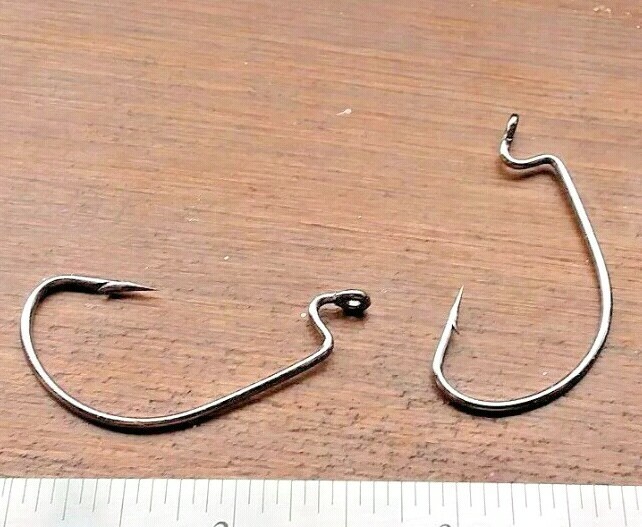 25ct 4/0 Worm Hooks EWG EXTRA WIDE GAP BLACK NICKEL OFF SET 2X STRONG