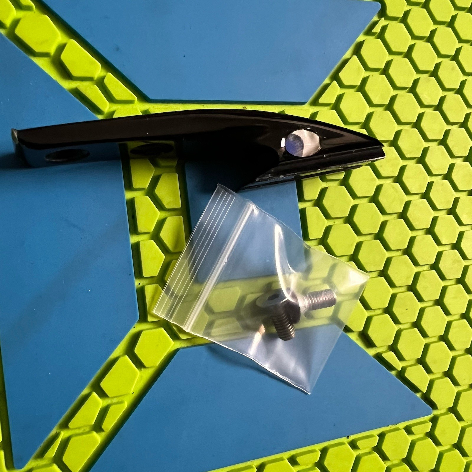 DYE PAINTBALL DOVETAIL ASA DROP FORWARD RAIL + MOUNTING SCREWS - GLOSS BLACK
