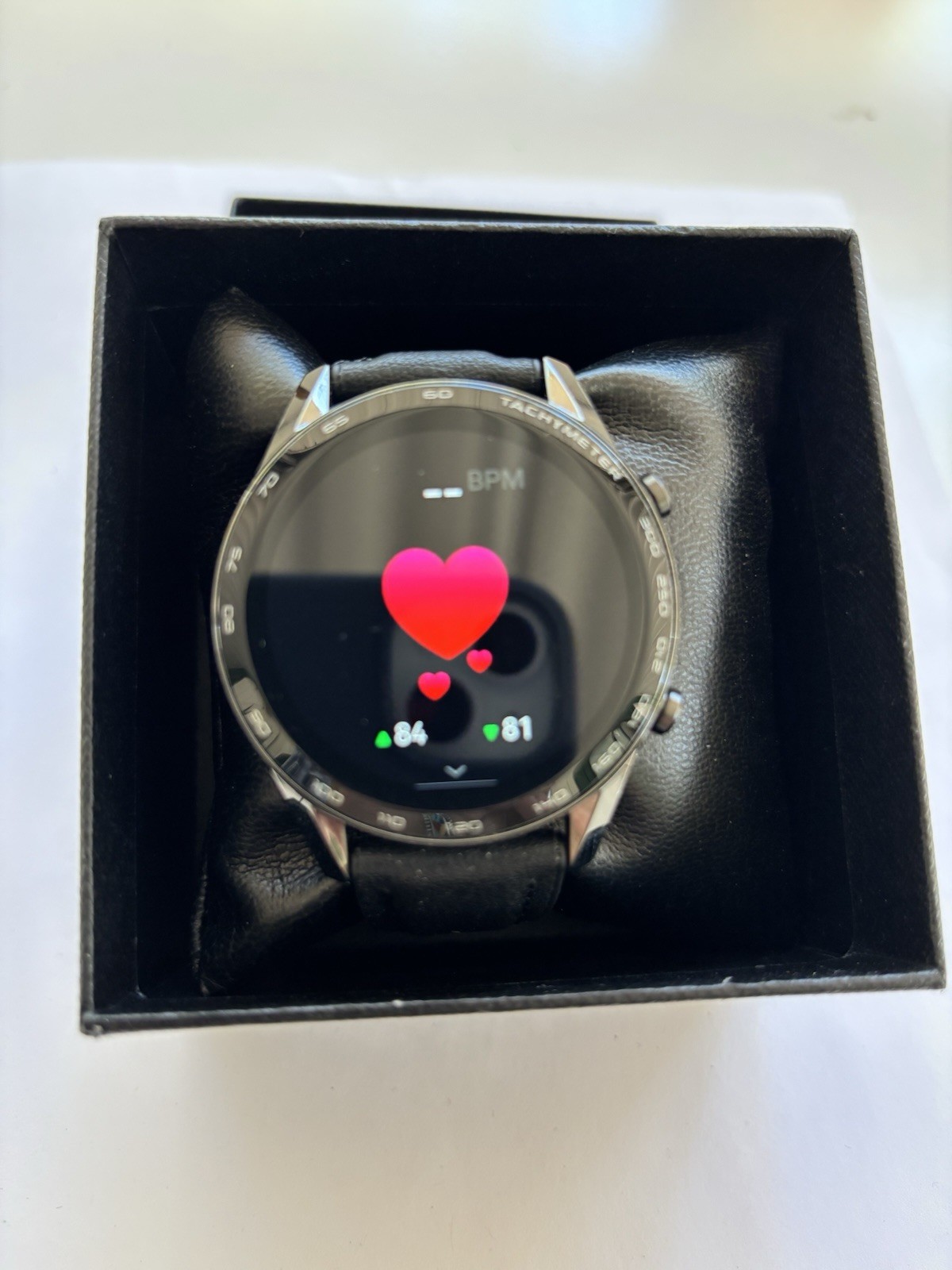 Filiekeu Smartwatch with Leather Strap