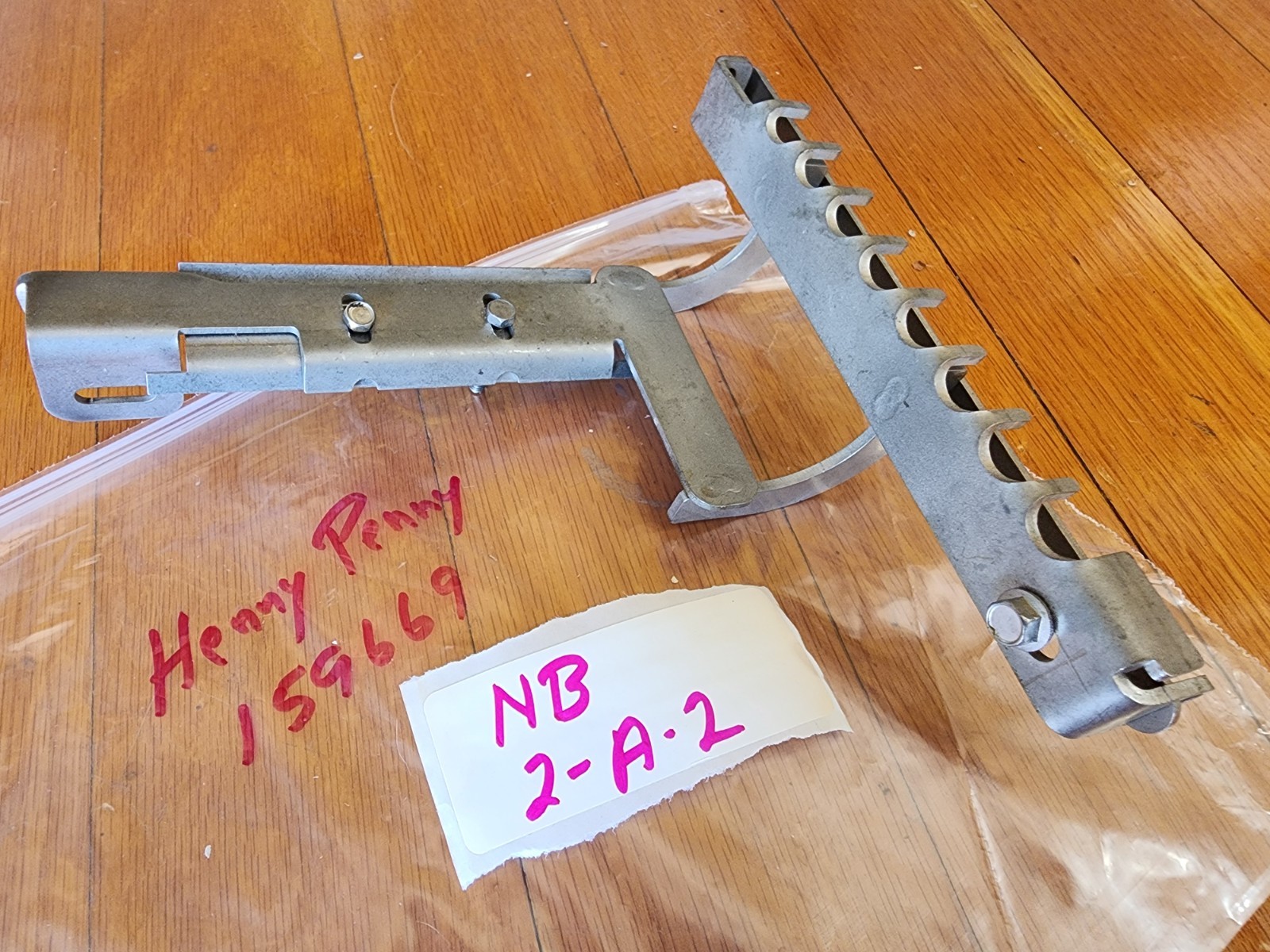 Henny Penny 159669 Hi Limit Holder/Spreader Assembly