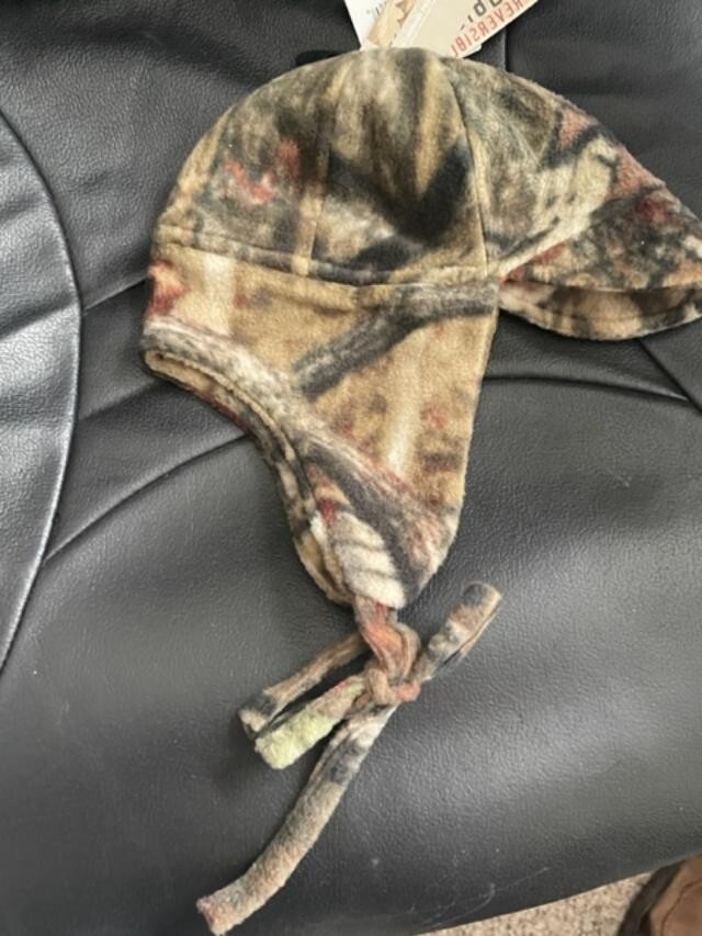 Hot Shot Junior Size M Reversible Winter Hat Mossy Oak Camo Style With Ear Flaps