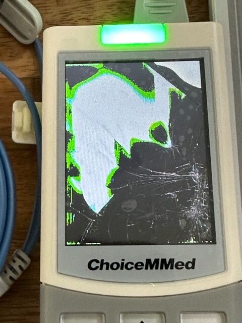 ChoiceMMed MD300M-v Handheld Pulse Oximeter Screen Not working FOR PARTS ONLY