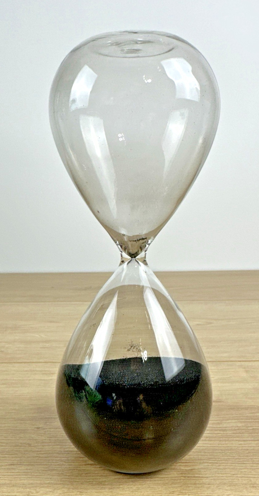 Vintage Style 8” Hourglass Sand Timer – Decorative Desk or Home Accent