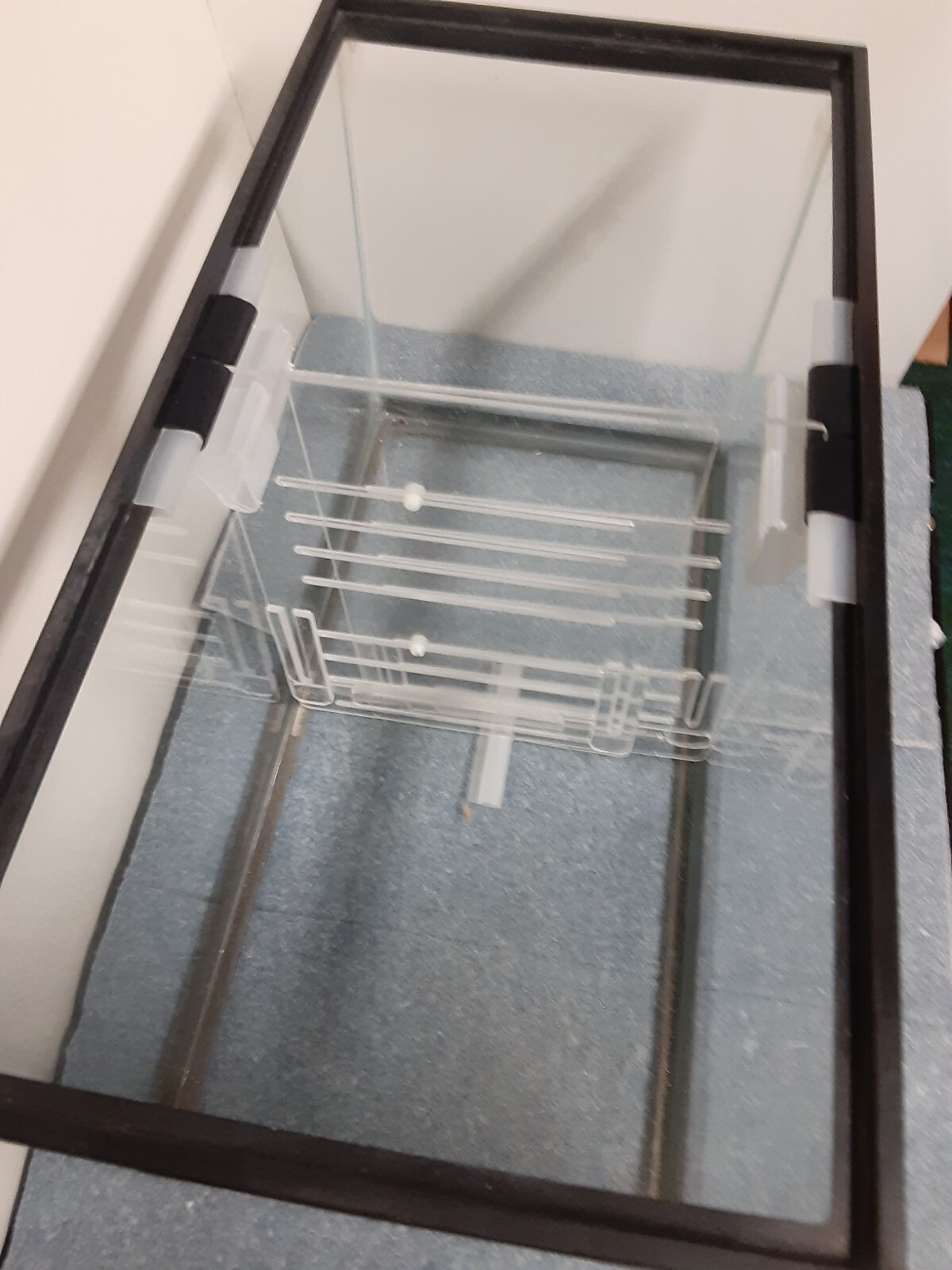 Aquarium Adjustable Divider 10/ Or 20 gal. Long