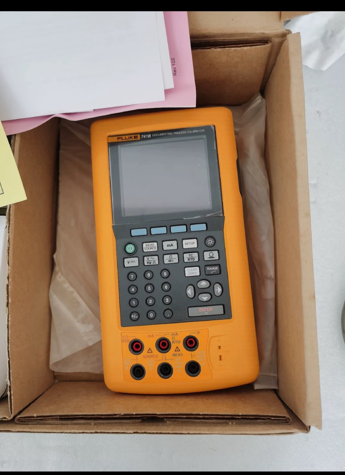 Fluke 741B DPC Documenting Process Calibrator NEW