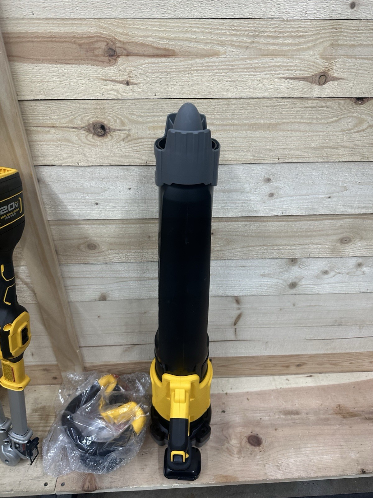 DEWALT 20V MAX String Trimmer & Blower (Tool Only) Open Box OZA-20T