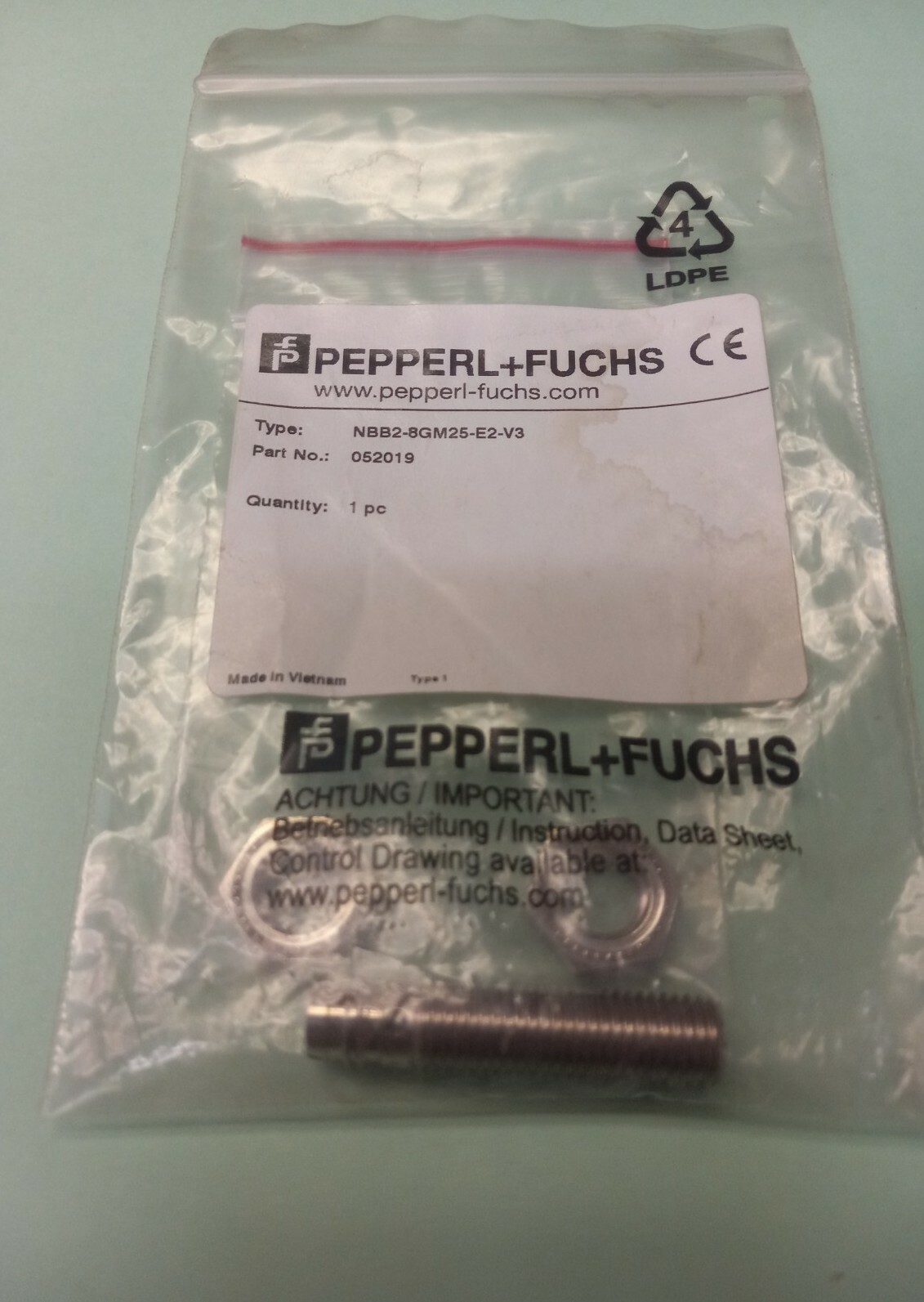 PEPPERL+FUCHS NBB2-8GM25-E2-V3. PART NUMBER-- 052019 PROXIMITY SENSOR