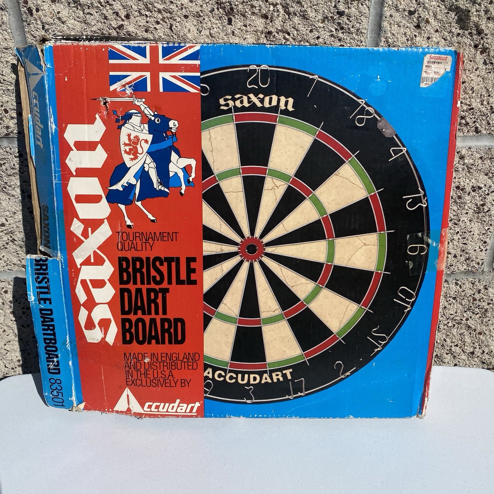 Vintage Saxon Accudart 18" X 1.25" Bristle Tournament Quality Dartboard 1976