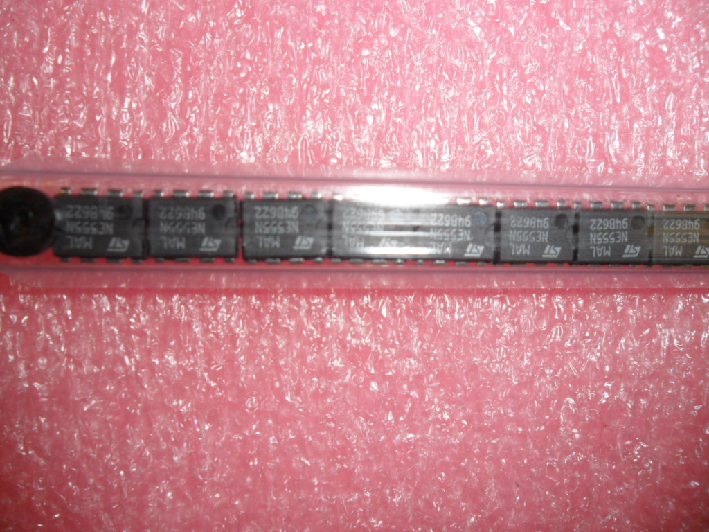 (5 PER LOT) IC, NE555N, STANDARD TIMER 8-PIN DIP (NE555)