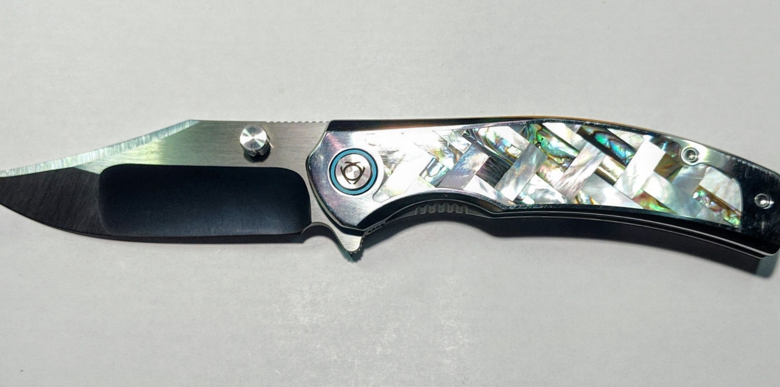 SixLeaf SL-101-M390-Shell Folding Knife M390 Titanium/ mother of pearl Handle K