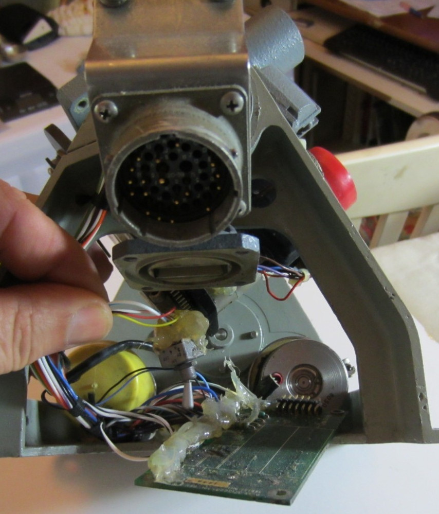 SPERRY AP-3001 FOR PARTS RADAR P/N MI 585224 FOR PARTS