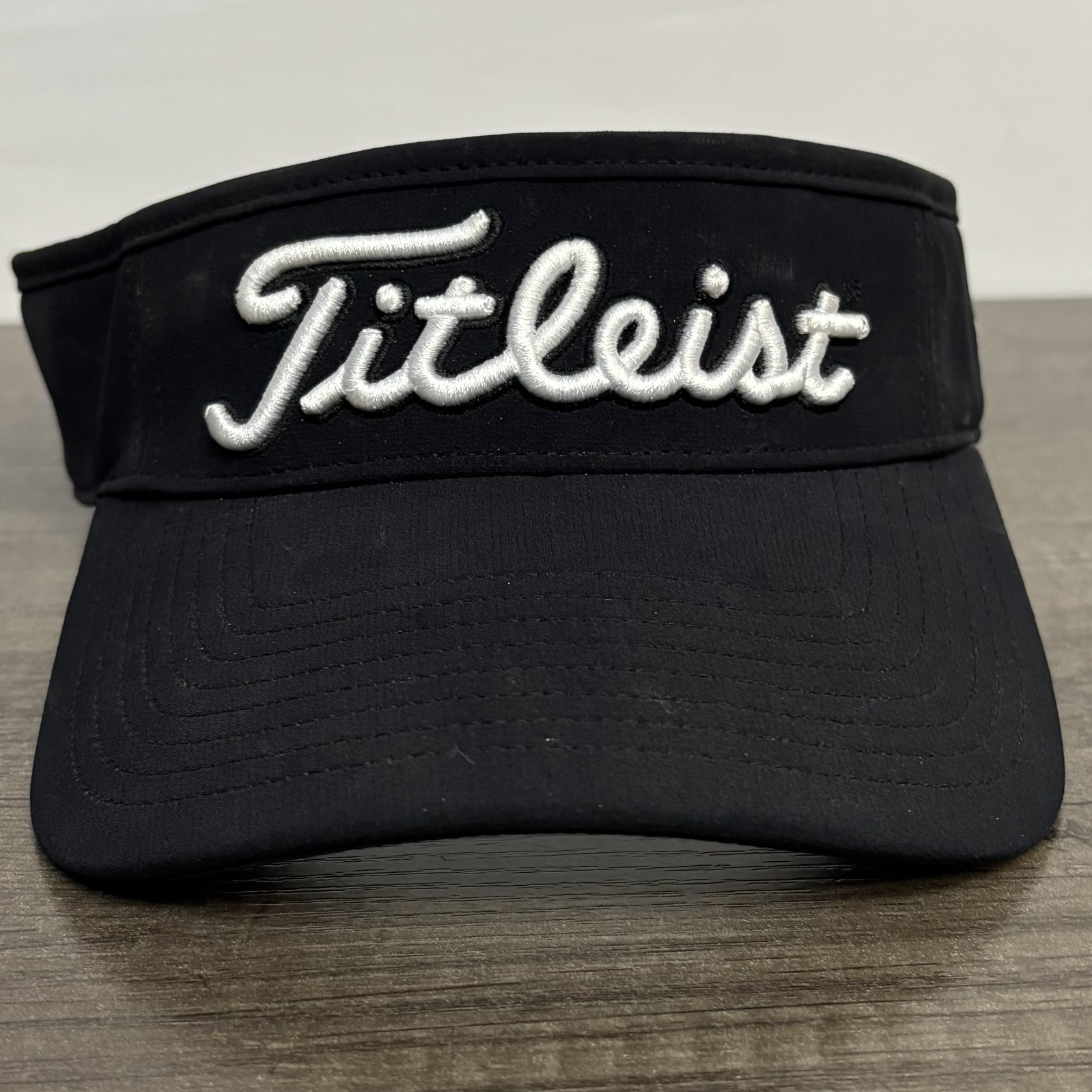 Titleist Visor Hat Adjustable Black White Pro V1 FJ FootJoy Golf Logo Tennis Men