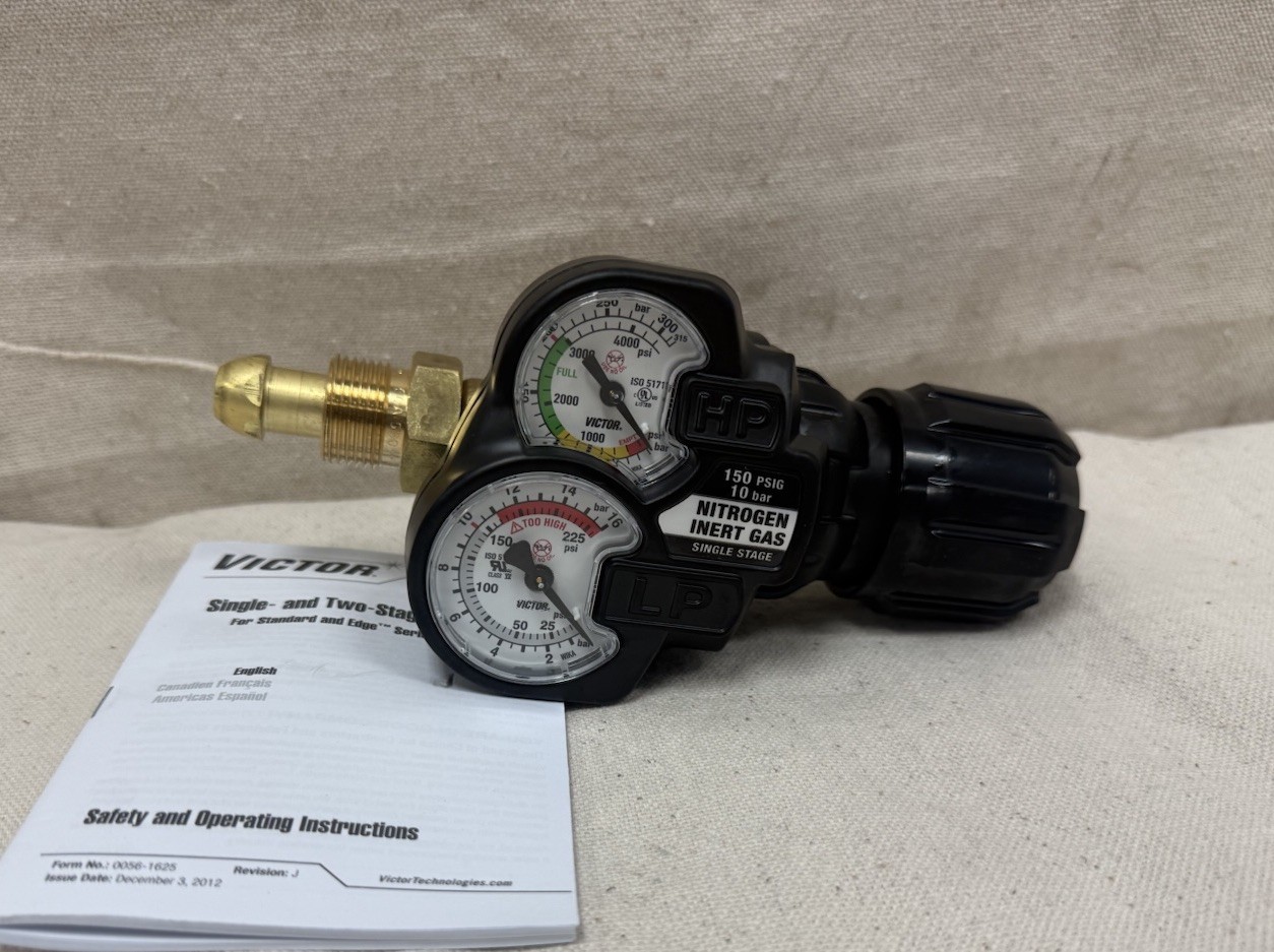 VICTOR 0781-3634 Gas Regulator Single Stage CGA 580 Inlet 5/8"-15 F RH Outlet 15