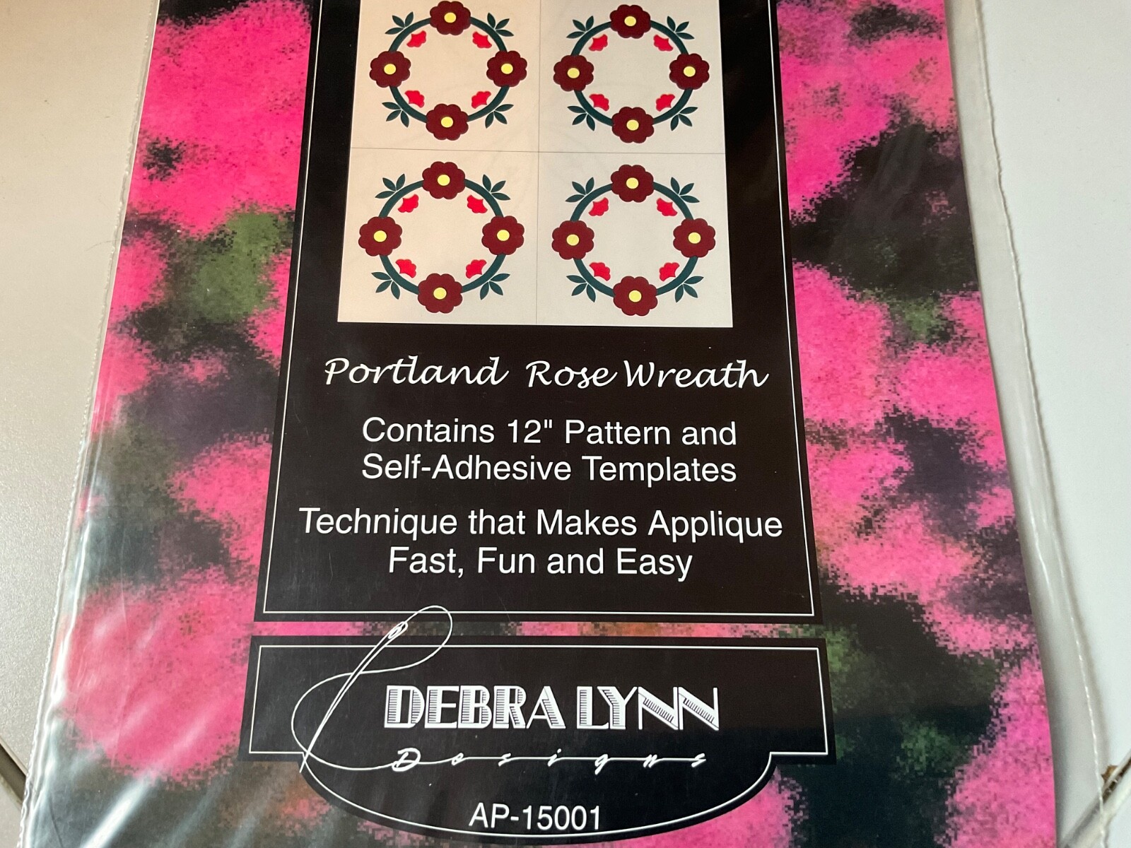 DEBRAYLYNN APPLI-PEEL, PORTLAND ROSE WREATH, PATTERN AND TEMPLATES