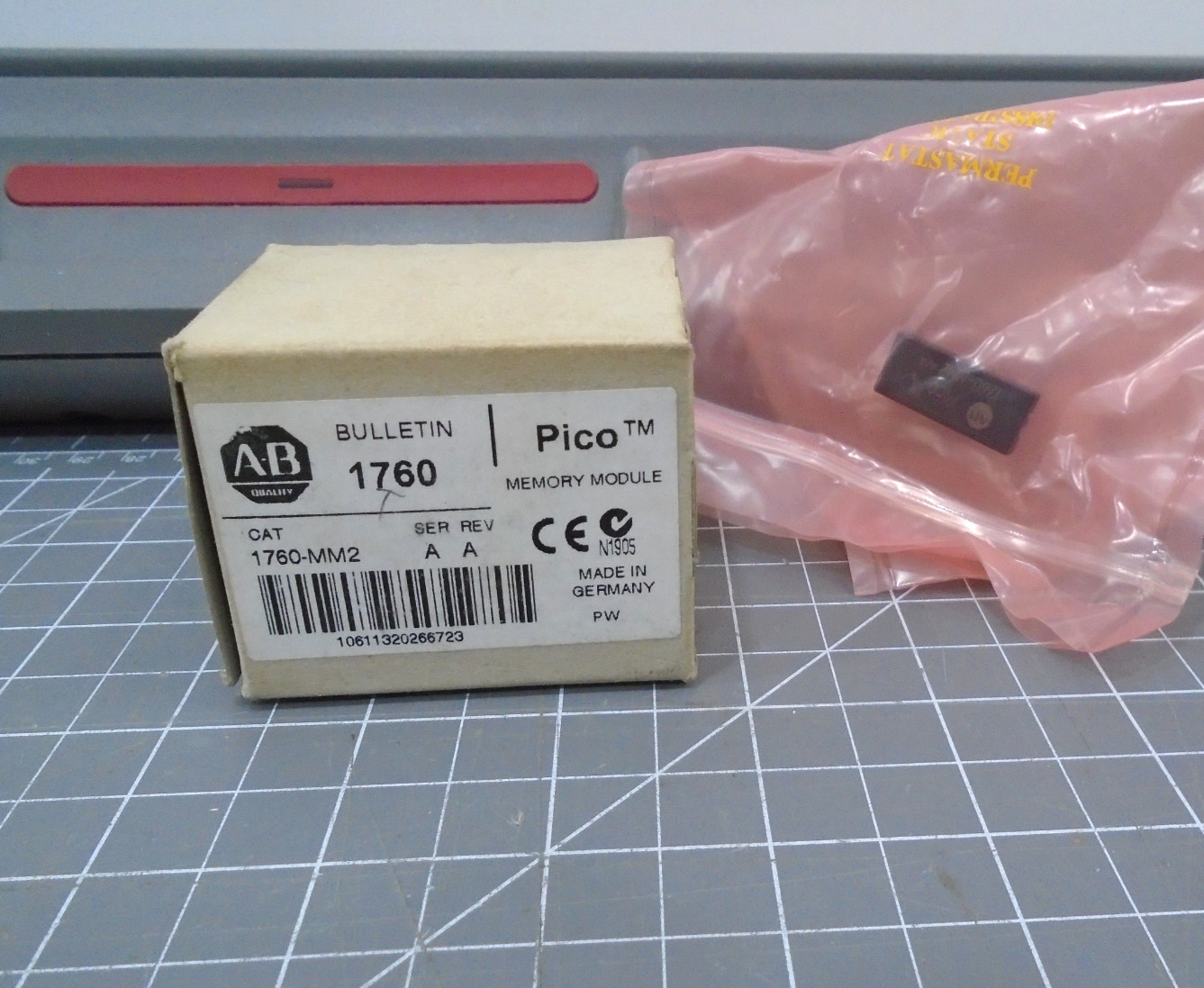 NEW Allen Bradley 1760-MM2 Series  A Rev A Pico 18 point Memory Module
