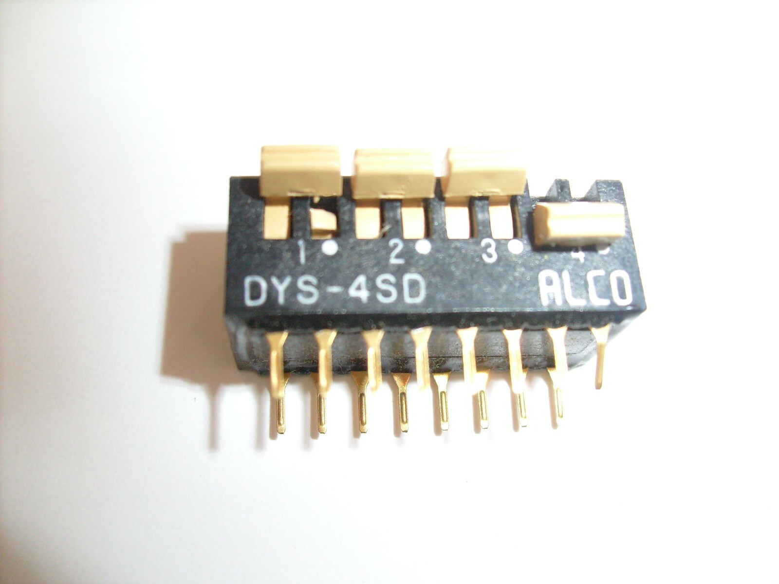 ALCO DYS-4SD Switch, DIP, 4 Position 16 Pin