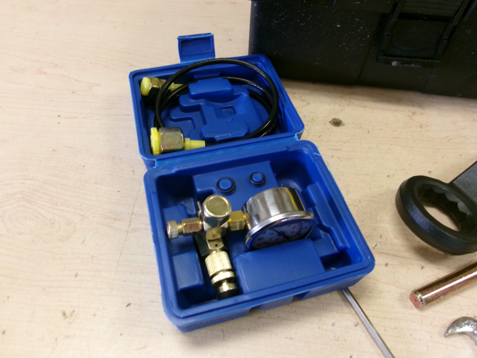 AGT Nitrogen Charging kit with tools