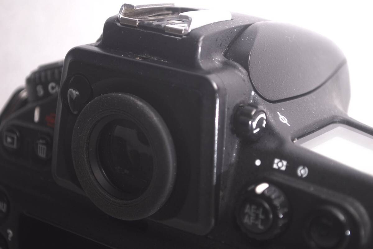 Nikon D800 original box, complete accessories, in excellent conditionE089