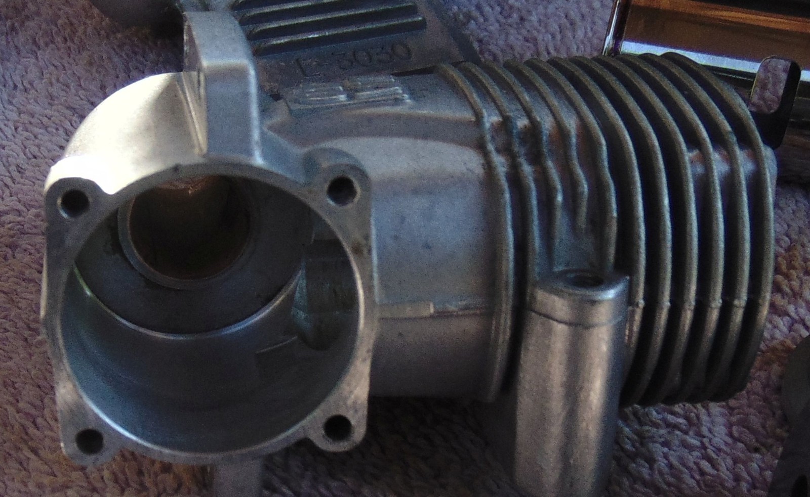 OS LA 40 RC Model Airplane Engine, cleaned, ex compression