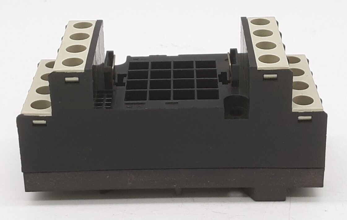 Telemecanique RHZ21 Socket Base