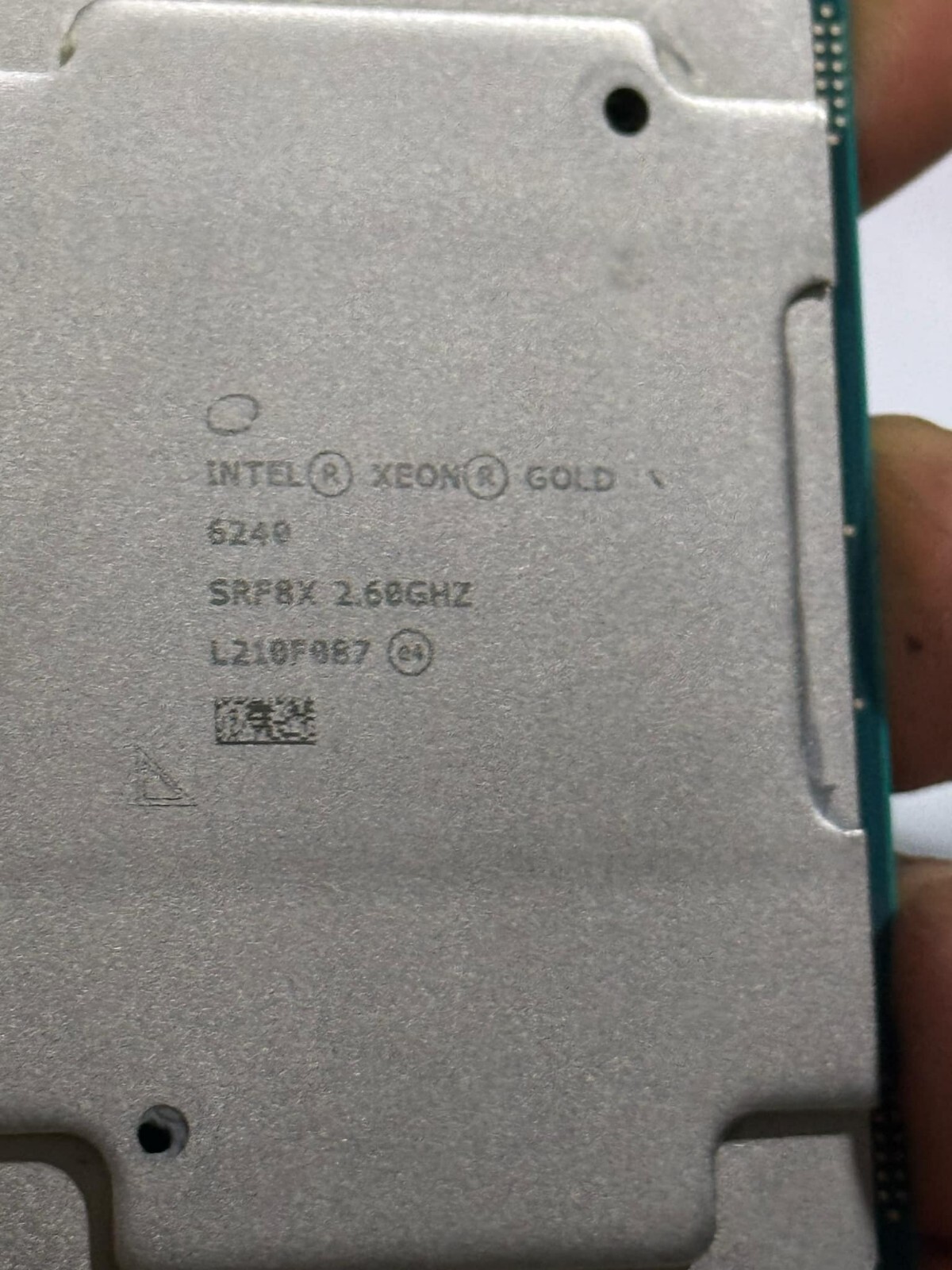 Intel Xeon Gold 6240 SRF8X 2.60GHz 18-Core FCLGA3647 150W 24.75MB CPU Processor