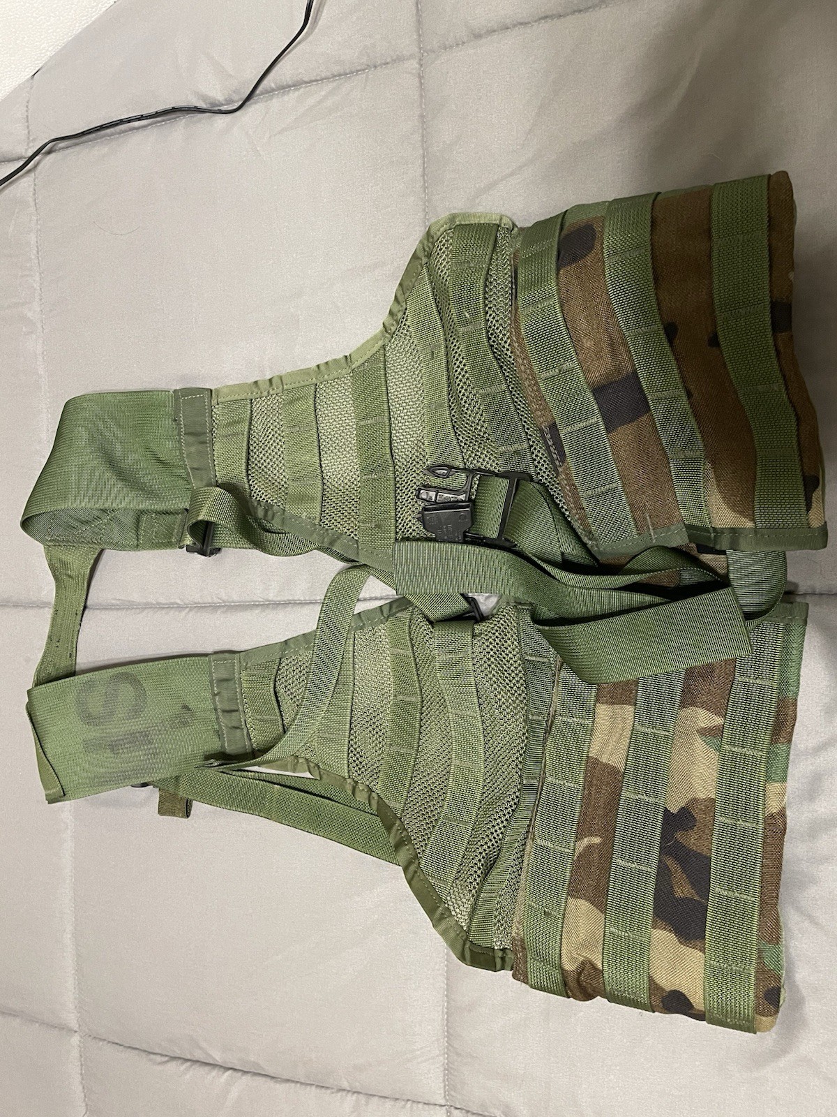 USGI MOLLE II Fighting Load Carrier  Woodland Camouflage M81 FLC