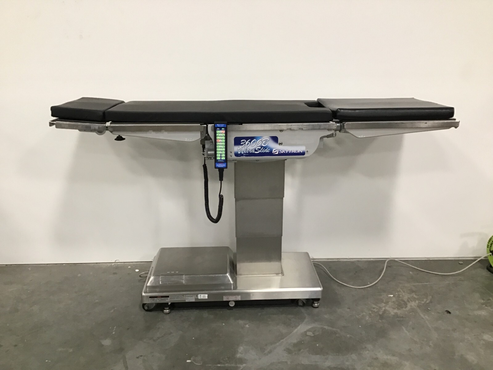 Skytron 3600B Surgical Operating Table with Hand Control