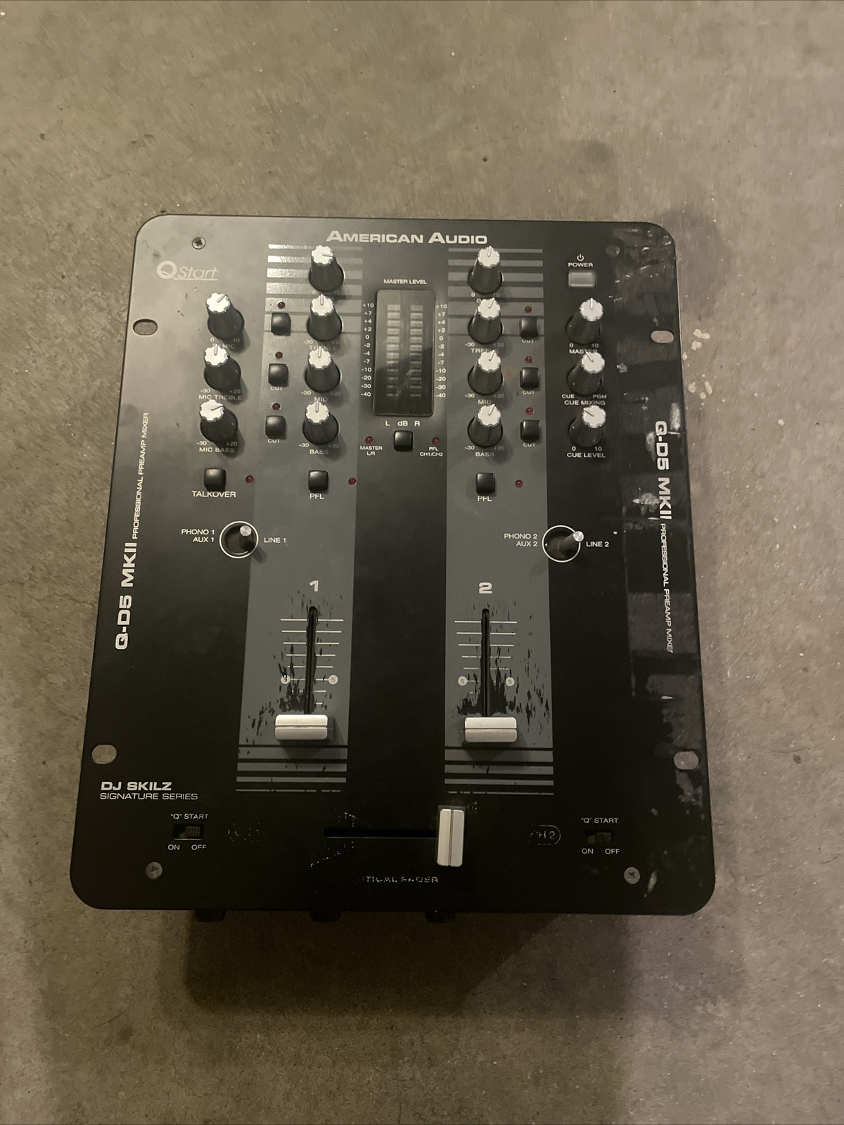 American Audio Q-D5 MKII Professional DJ Mixer, 2 Channel